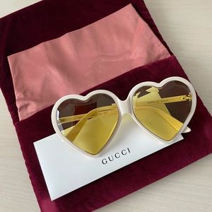 GUCCI – 62mm Heart Sunglasses